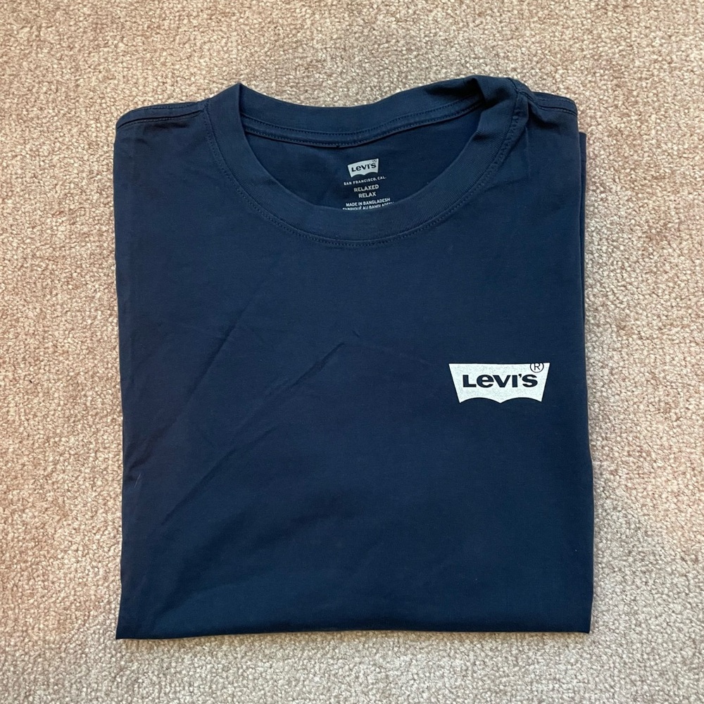 Levi’s Graphic Tee - Unisex